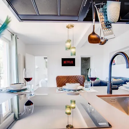 Vista E Montagna A 5 Stelle * لوغانو